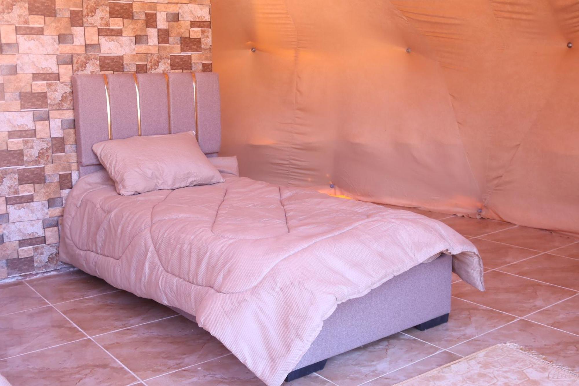 Wadi Rum Bubble Camp & Tour Exterior foto